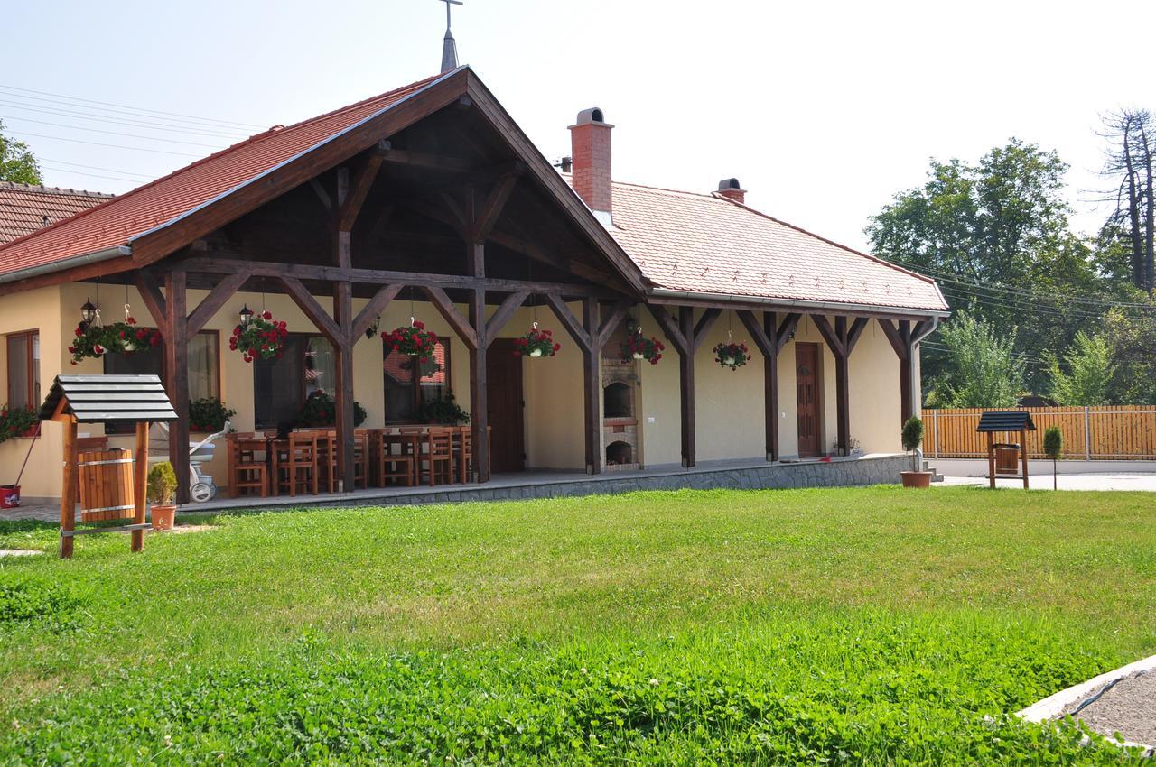 Vila Anna Malnas Bai Exterior photo