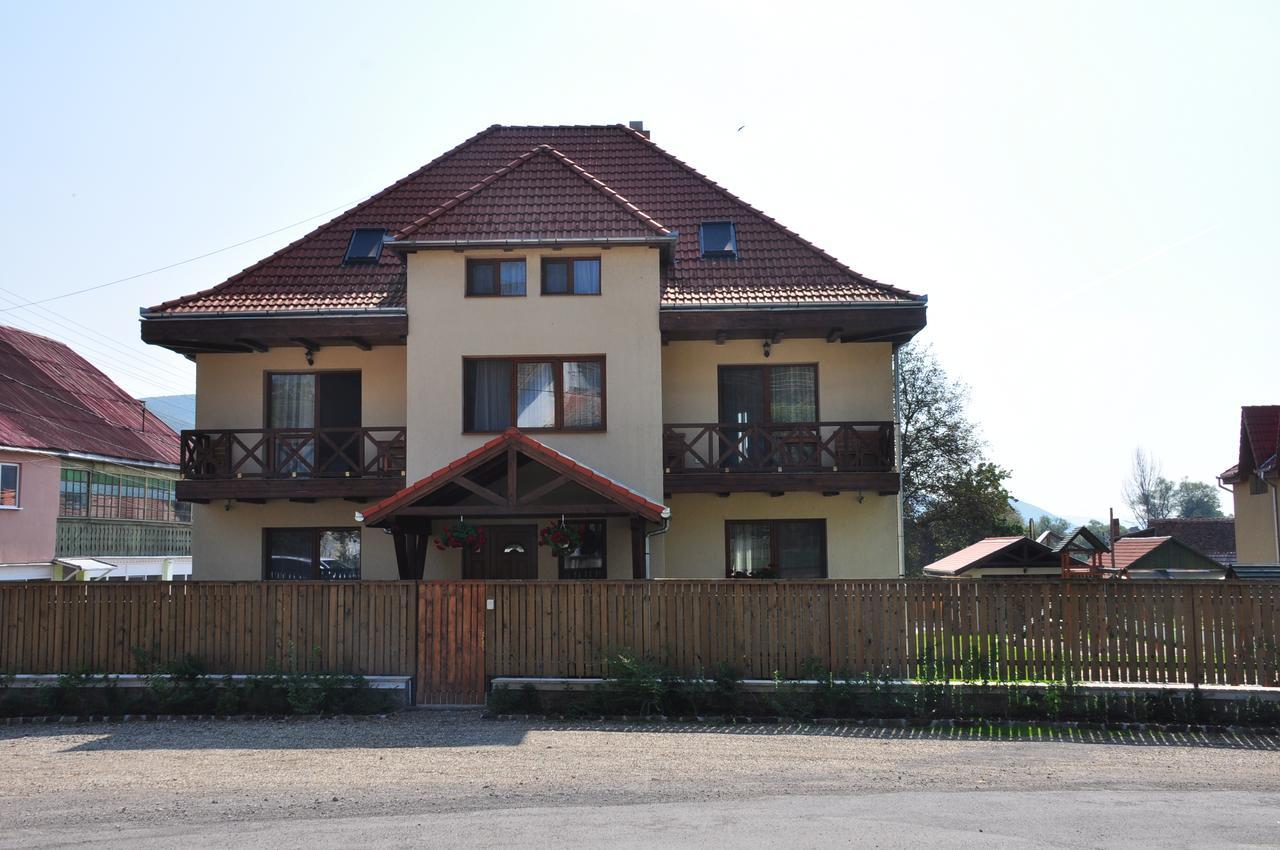 Vila Anna Malnas Bai Exterior photo