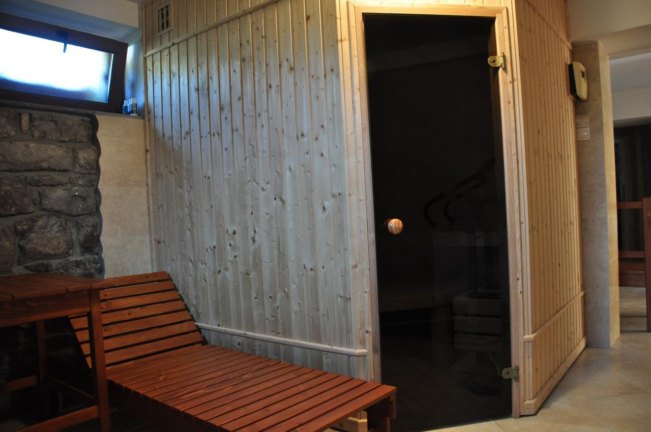 Vila Anna Malnas Bai Exterior photo