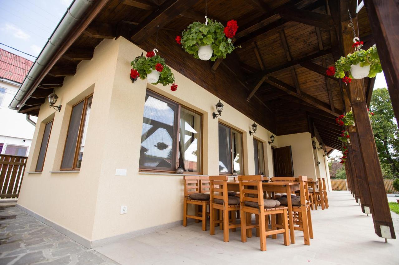 Vila Anna Malnas Bai Exterior photo